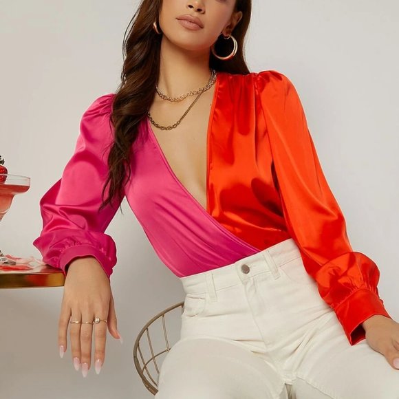 MODA ME COUTURE Tops - Color block V-neck Bodysuit